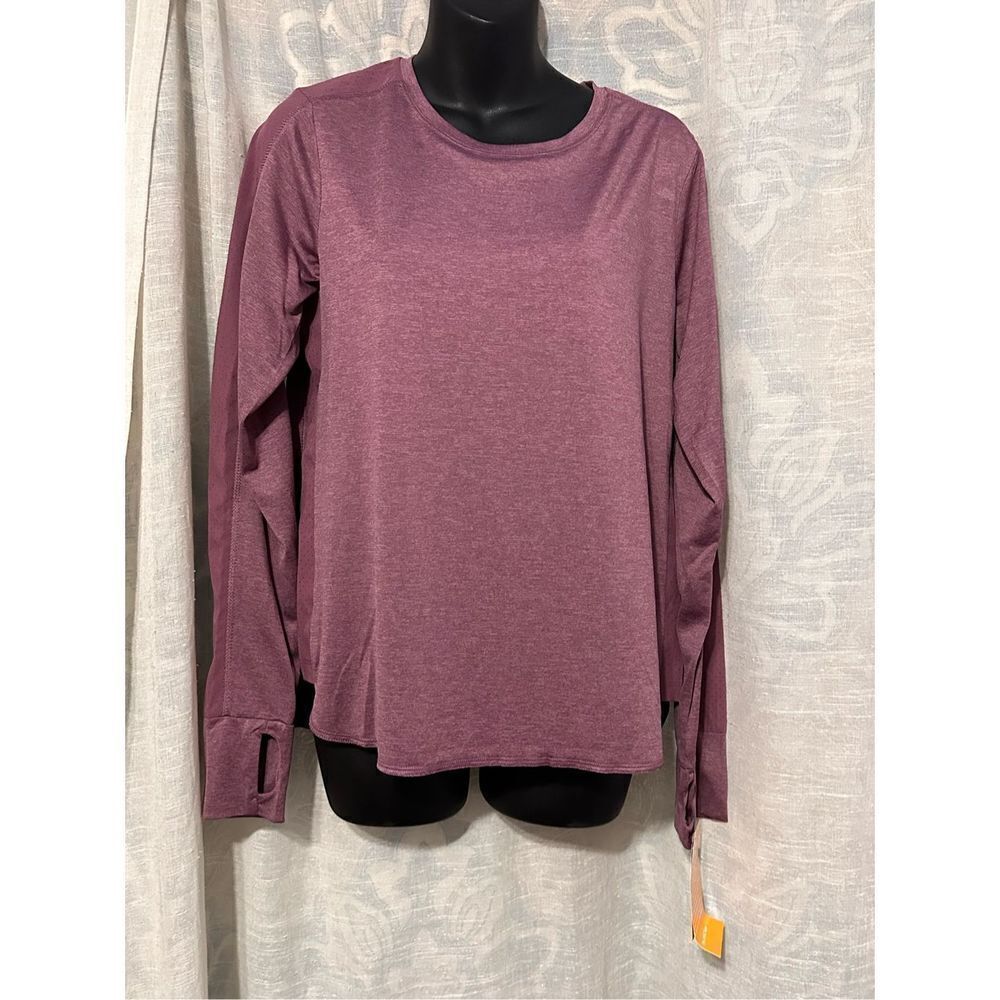 NEW WITH TAGS WOMEN Avia Long sleeve performance Tee size medium purplish